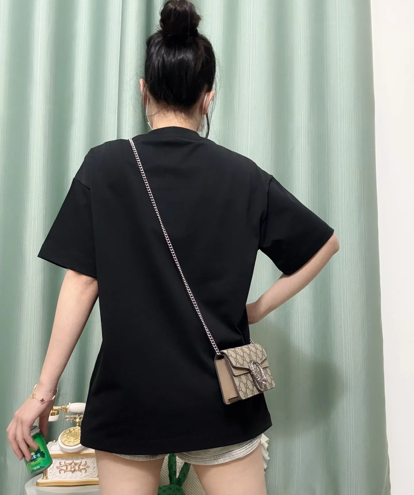 Black ， Same Style